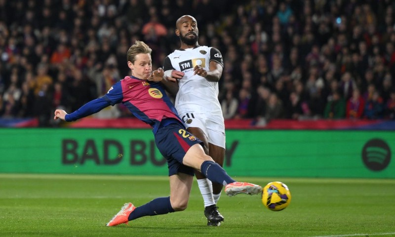 Valencia khó chống lại sức mạnh của Barcelona